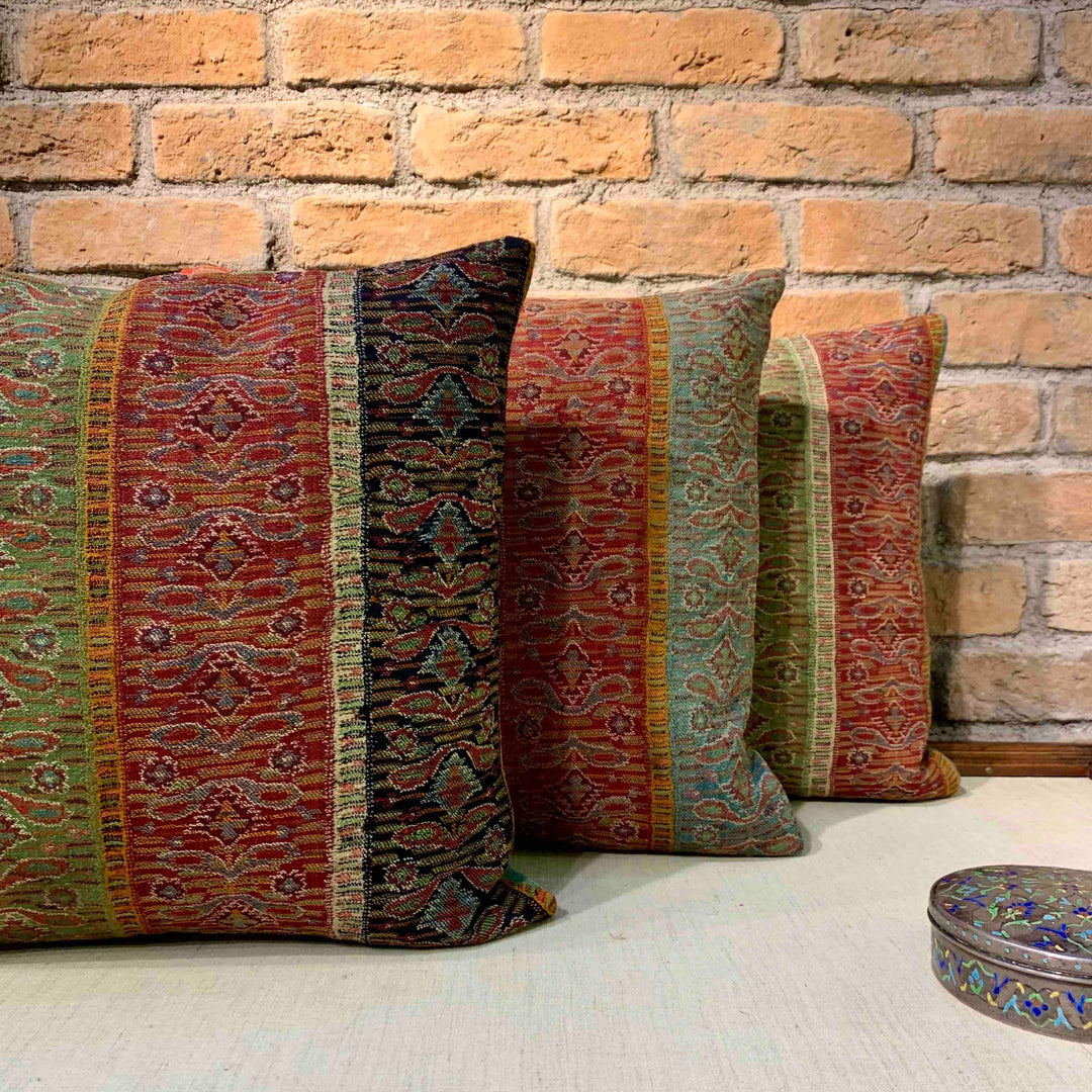 Antique Sivas Antique Pillow Cover (Torio)